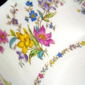 Federal Shape Syracuse Briarcliff Vintage China  76 Piece Set.